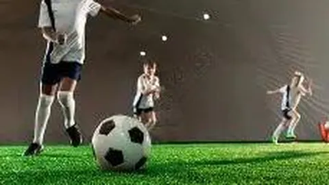 《电讯快报独家：英超豪门面临艰难抉择，密集赛程或逼退英格兰战事参与》